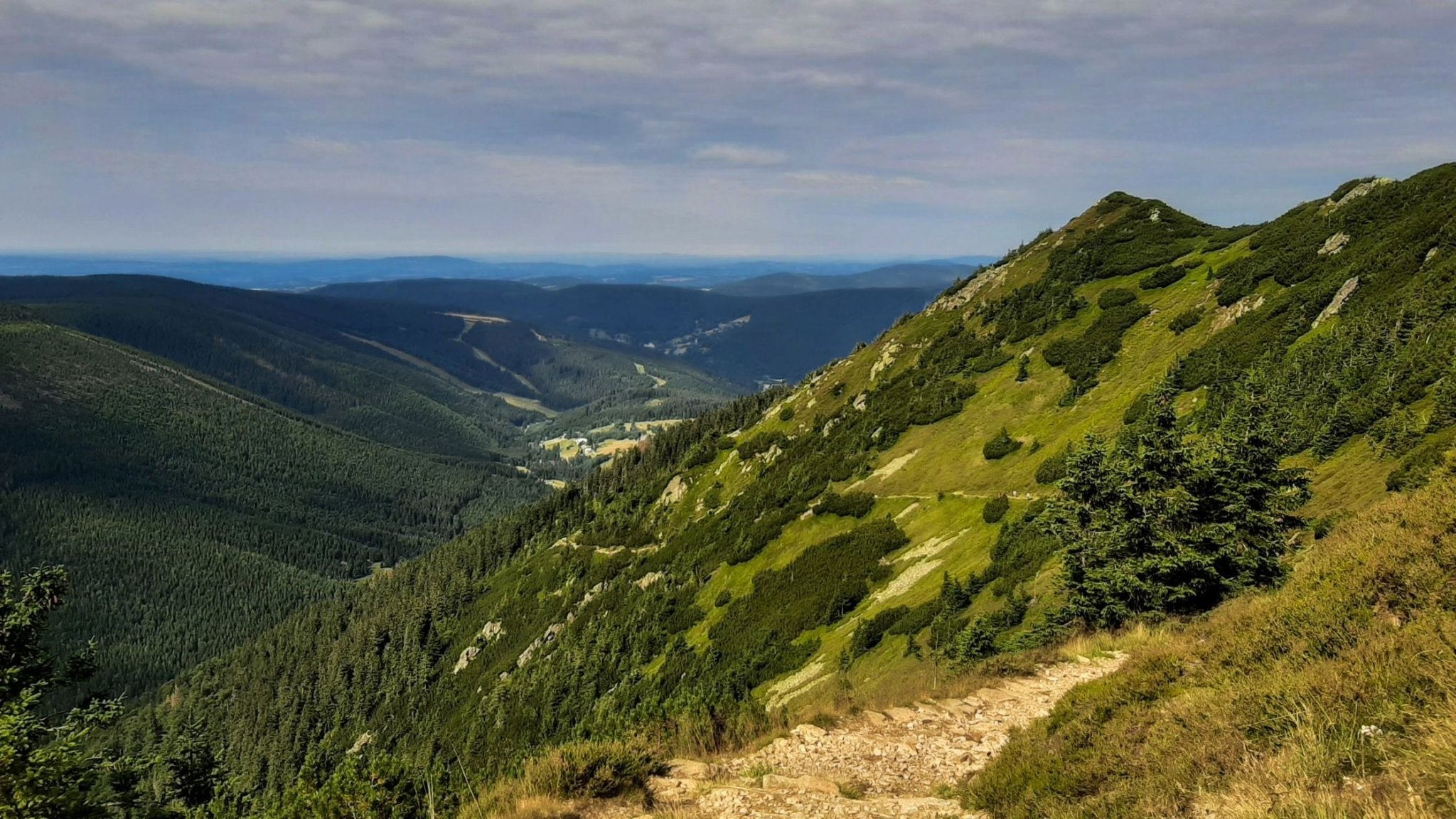 Kam na výlet se psem: Krkonoše - Luční bouda (13 km)