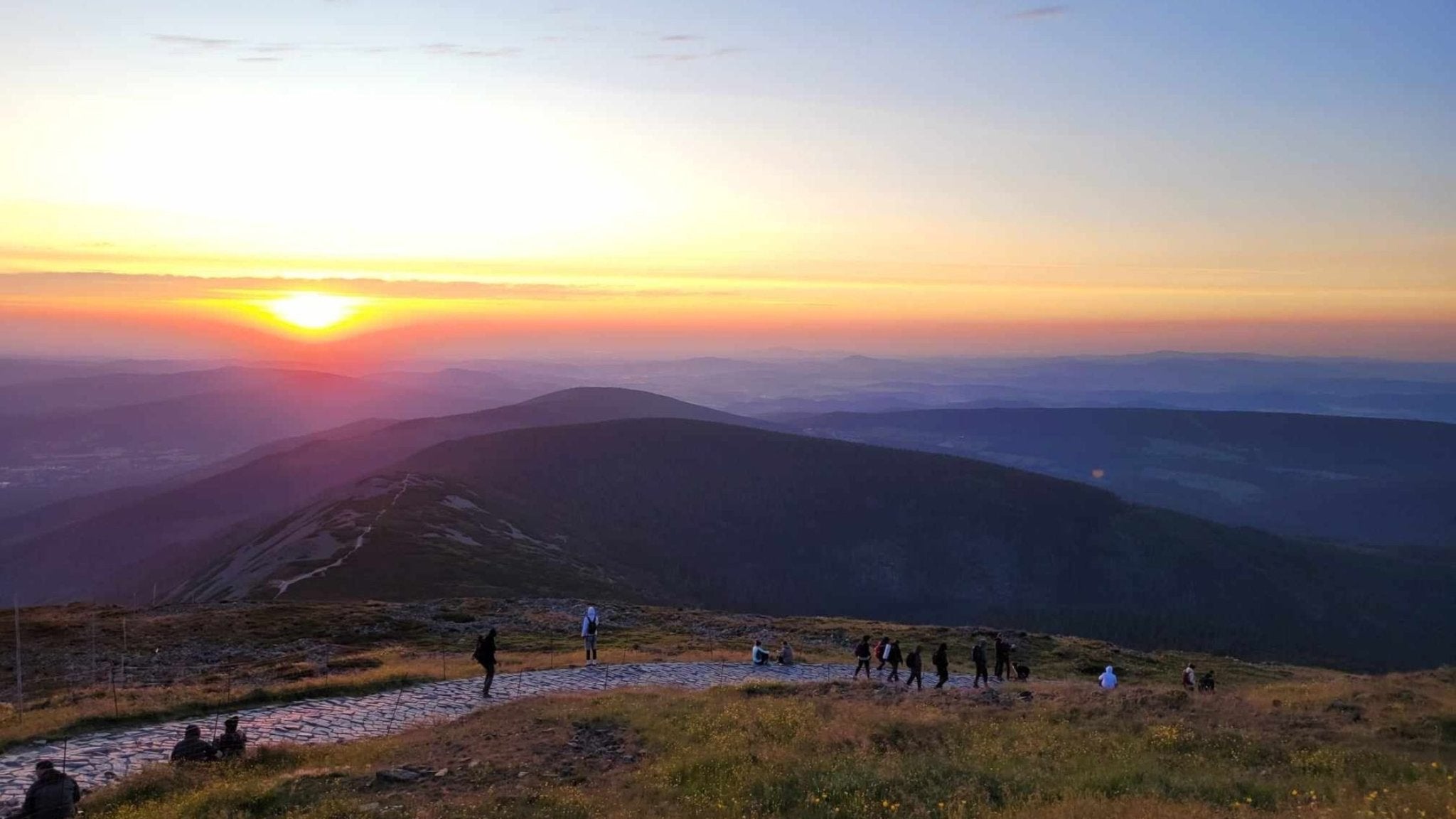 Kam na výlet se psem: Krkonoše - Za východem slunce na Sněžku (14 km)